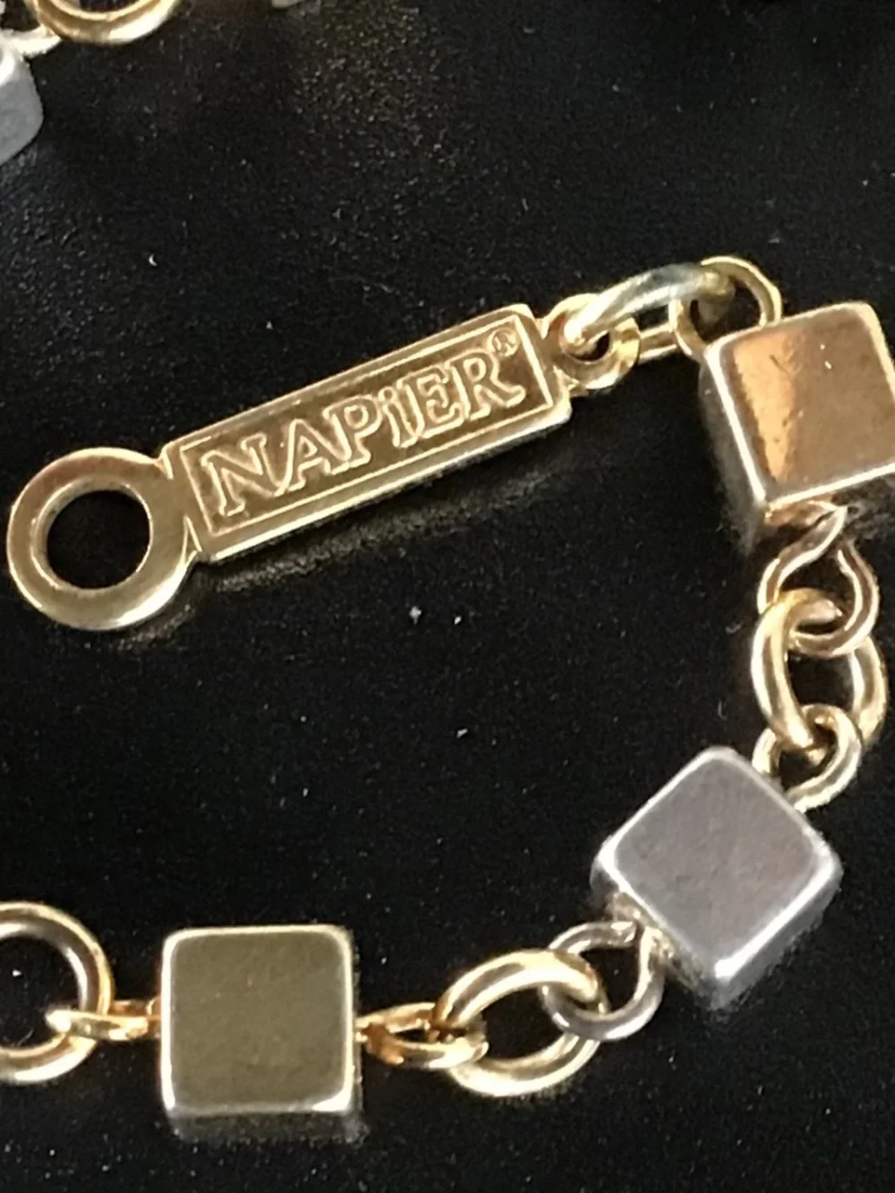 Vintage Signed Napier 1980s Two Tone Cube Link Bracelet 7” Minimalist